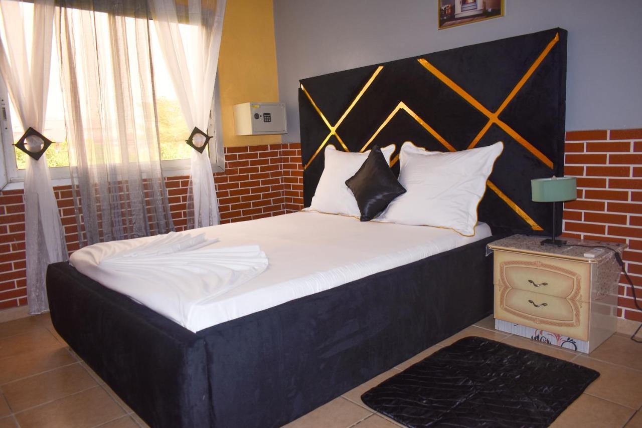 Residence Hoteliere Borel Denver Douala Kültér fotó