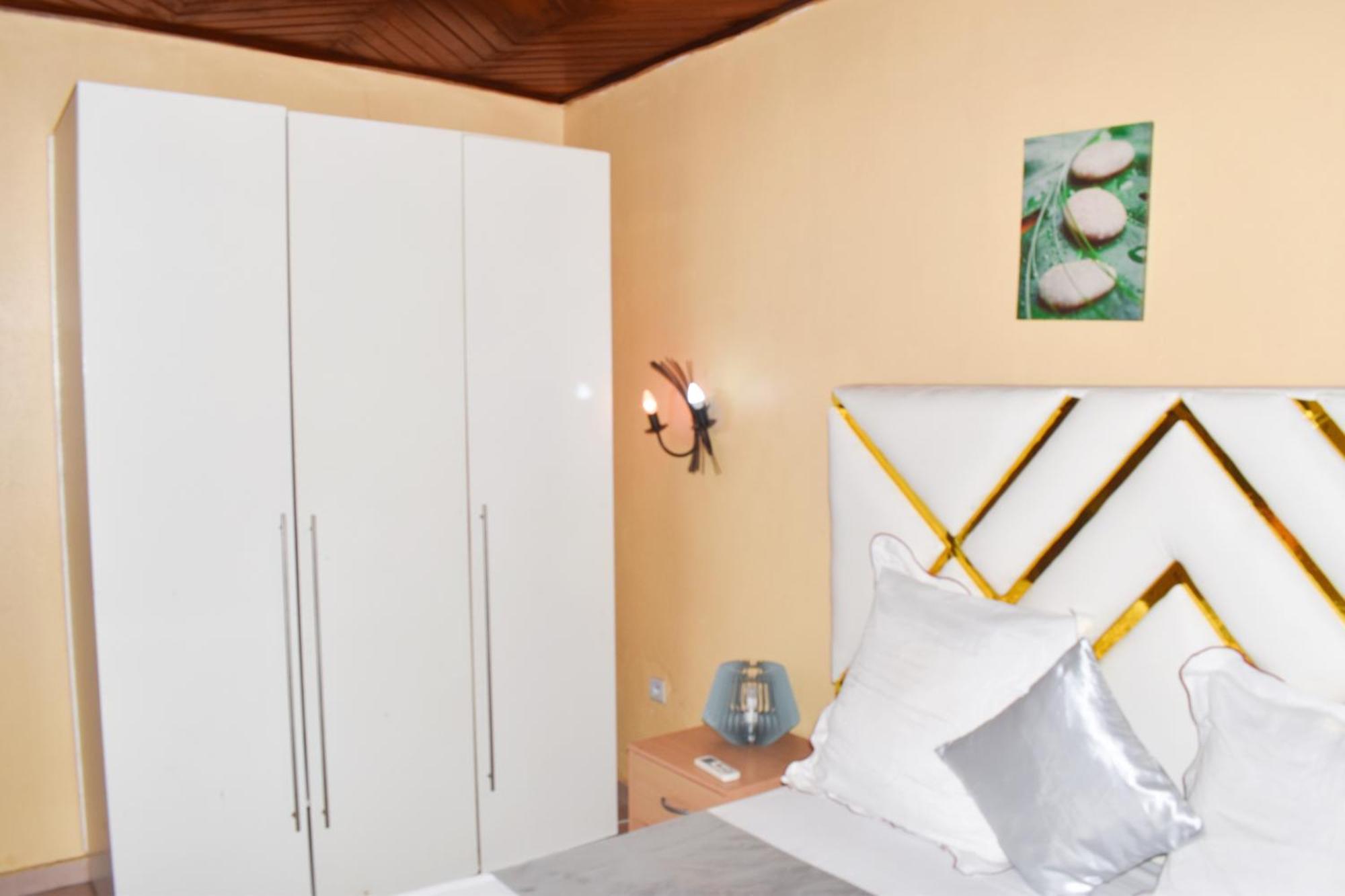 Residence Hoteliere Borel Denver Douala Kültér fotó